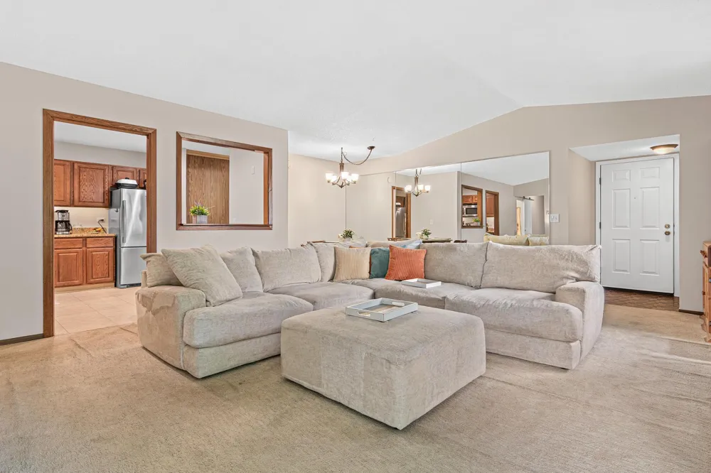 13401 Pepperwood Circle Minnetonka, MN 55305