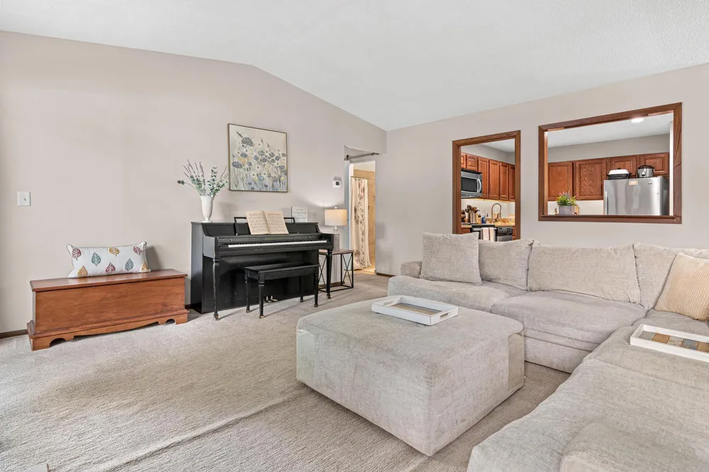 13401 Pepperwood Circle Minnetonka, MN 55305