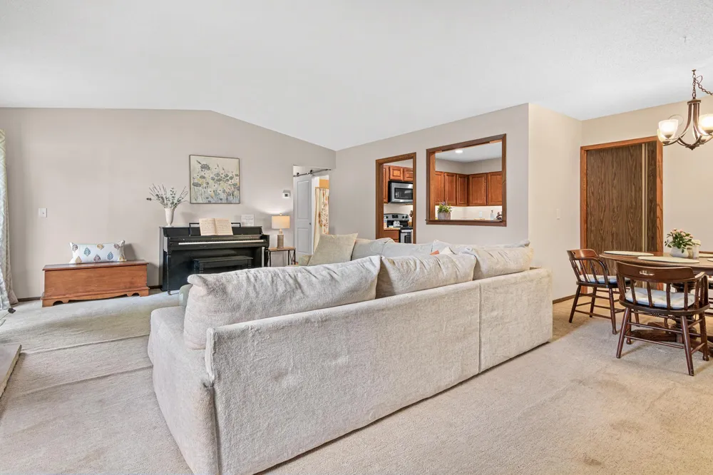 13401 Pepperwood Circle Minnetonka, MN 55305