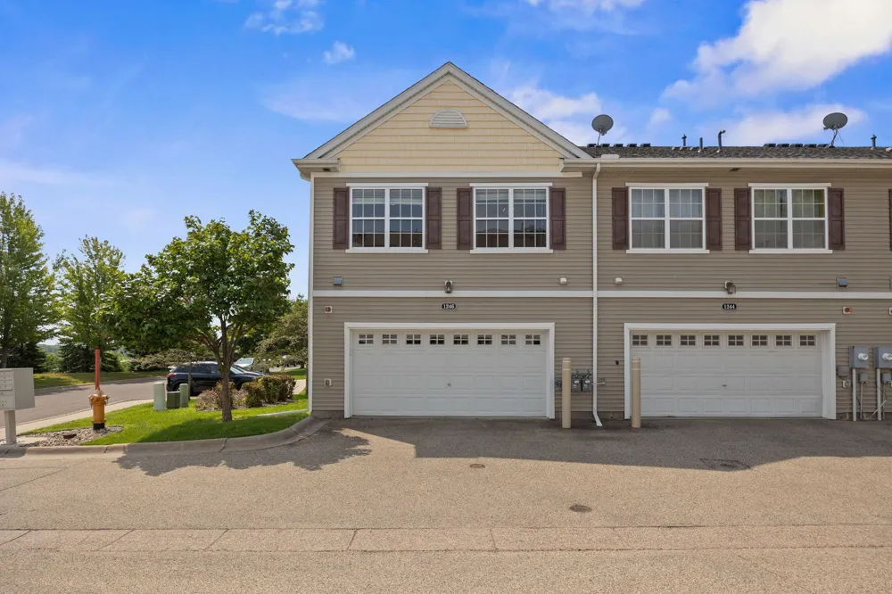 1246 Chateau Avenue #409 Maplewood, MN 55109