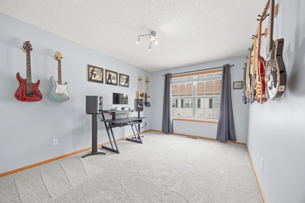 1246 Chateau Avenue #409 Maplewood, MN 55109