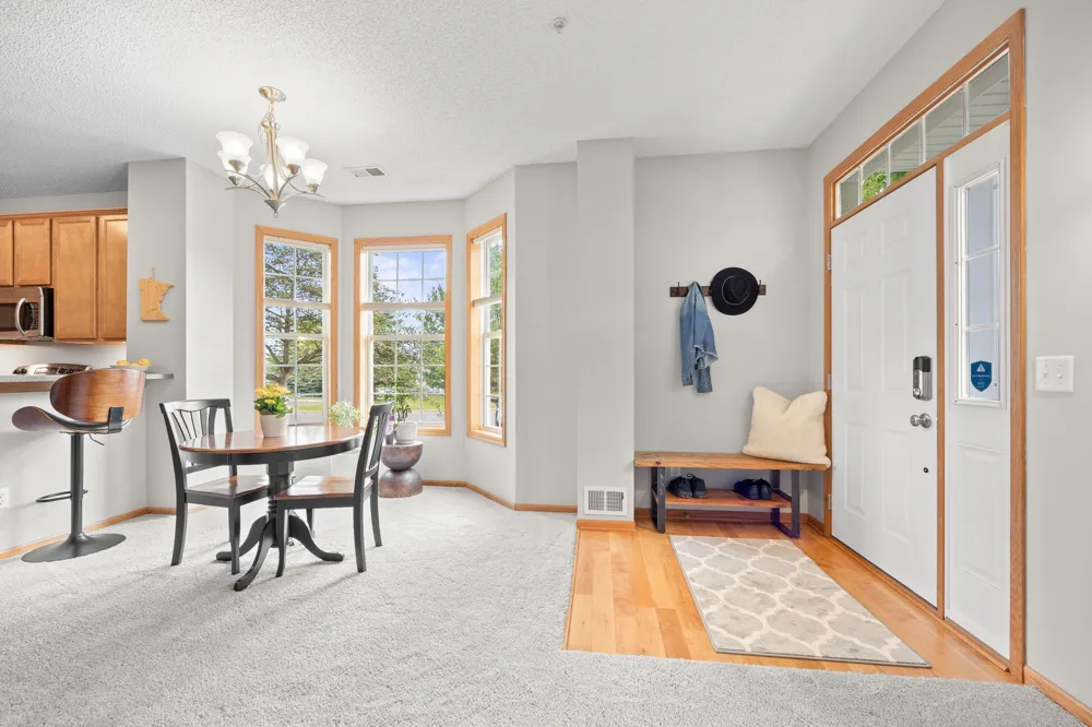 1246 Chateau Avenue #409 Maplewood, MN 55109