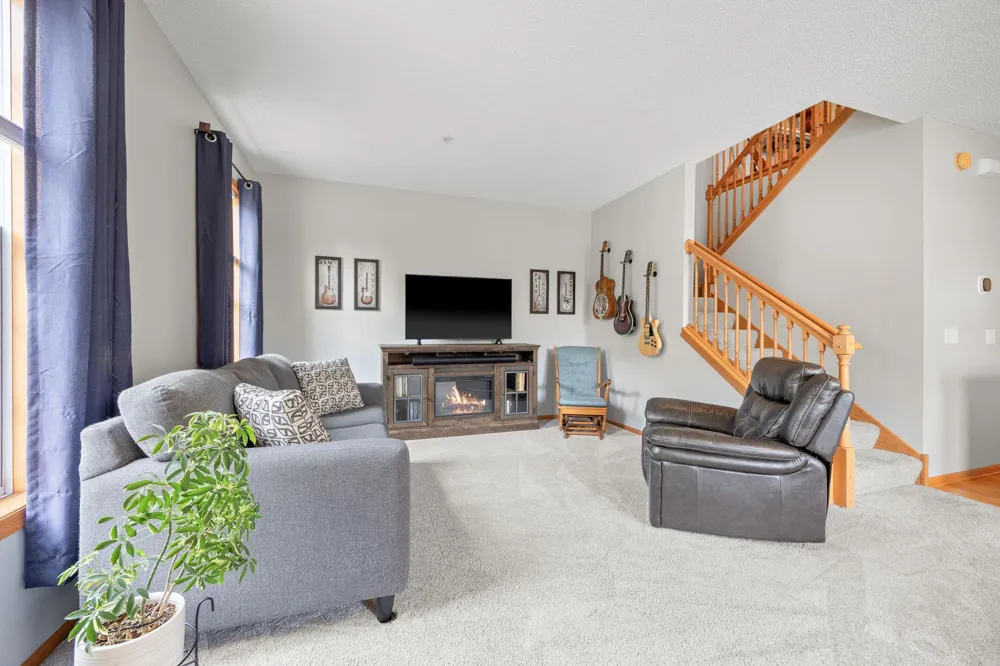 1246 Chateau Avenue #409 Maplewood, MN 55109