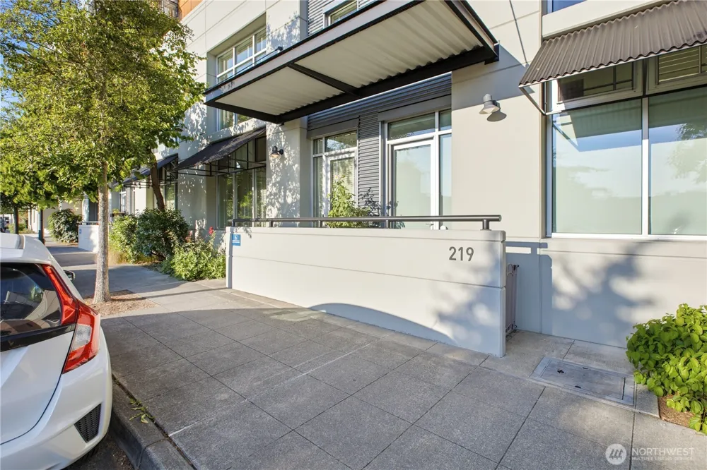 15100 6th Avenue SW #221 Burien, WA 98166
