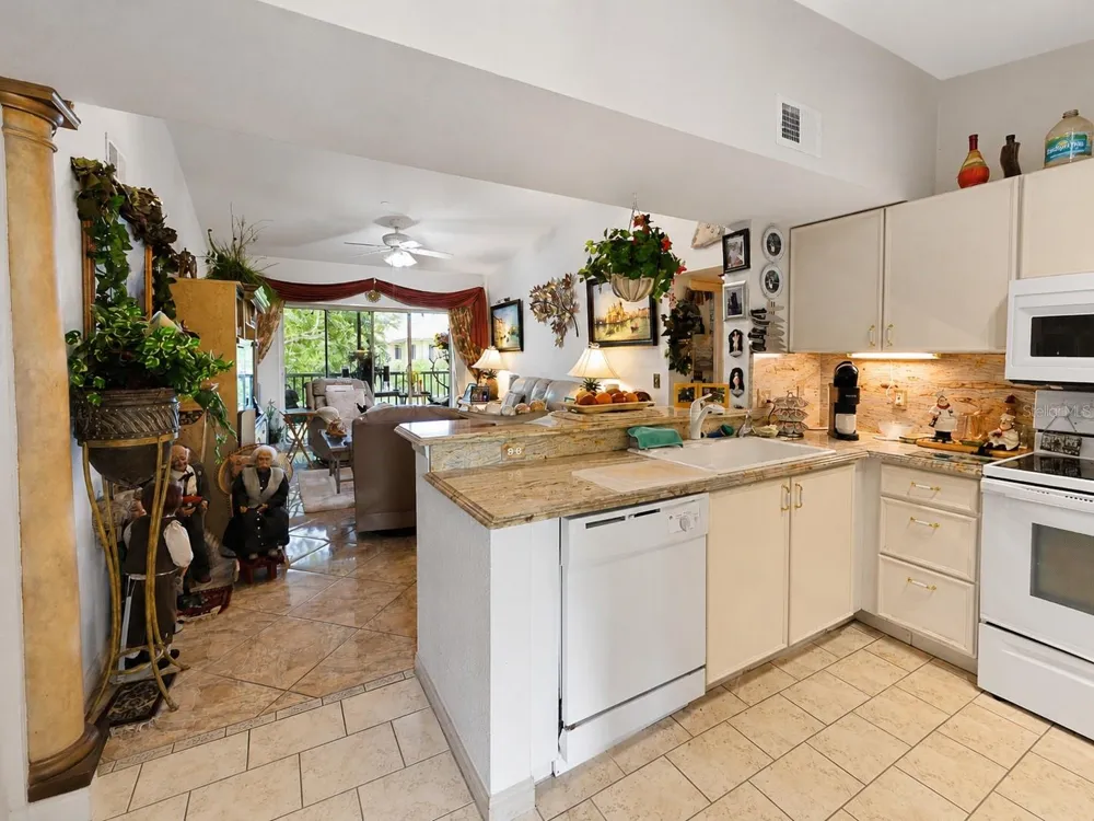 8294 KEY ROYAL CIRCLE #1631 Naples, FL 34119