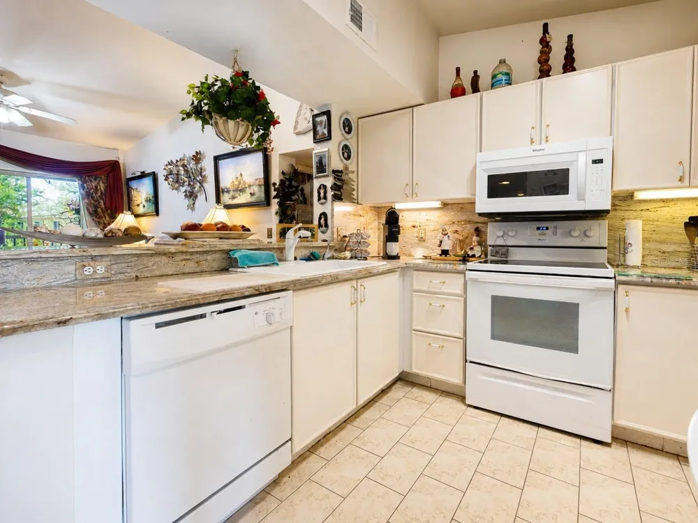 8294 KEY ROYAL CIRCLE #1631 Naples, FL 34119