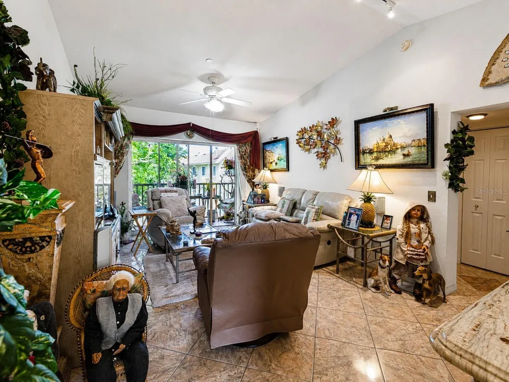 8294 KEY ROYAL CIRCLE #1631 Naples, FL 34119