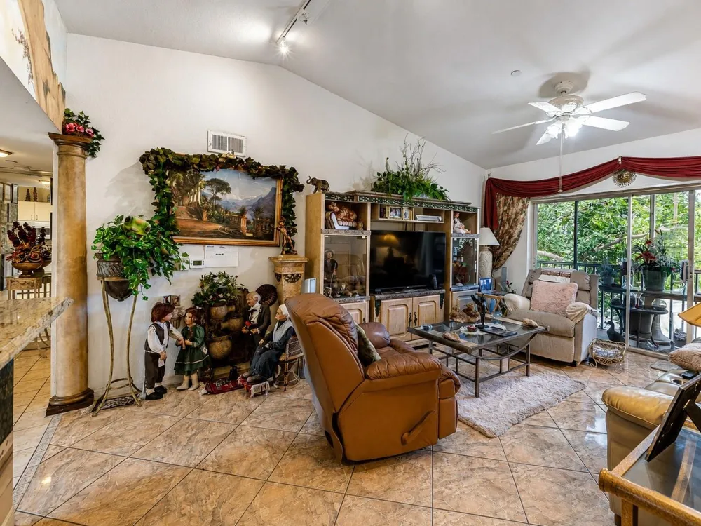 8294 KEY ROYAL CIRCLE #1631 Naples, FL 34119