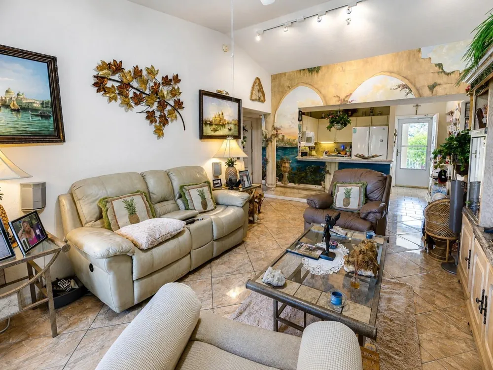 8294 KEY ROYAL CIRCLE #1631 Naples, FL 34119