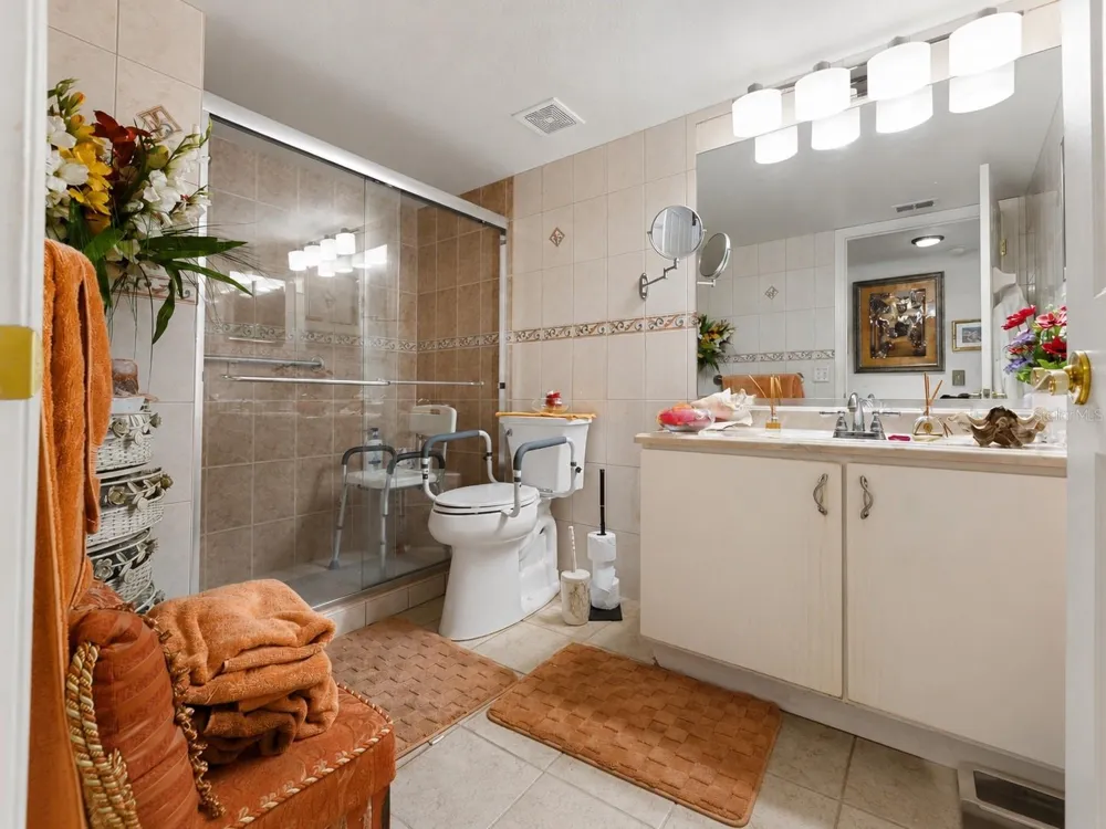 8294 KEY ROYAL CIRCLE #1631 Naples, FL 34119