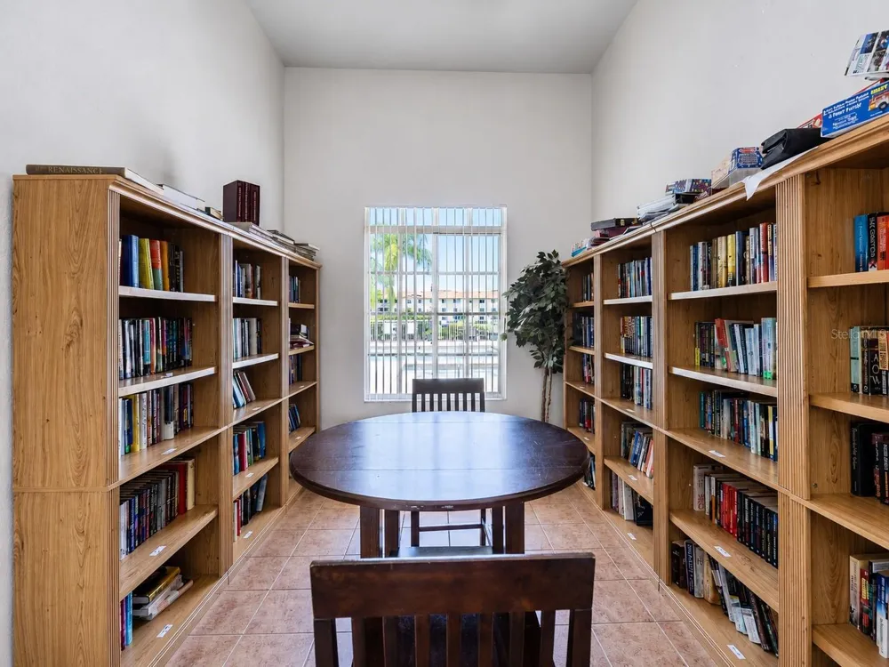 8294 KEY ROYAL CIRCLE #1631 Naples, FL 34119