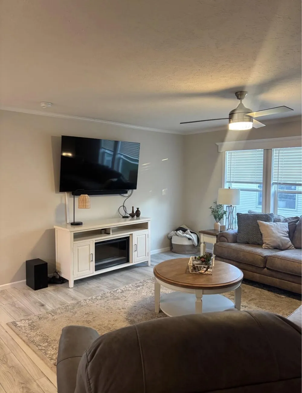 3298 Hillcrest Way Zeeland, MI 49464