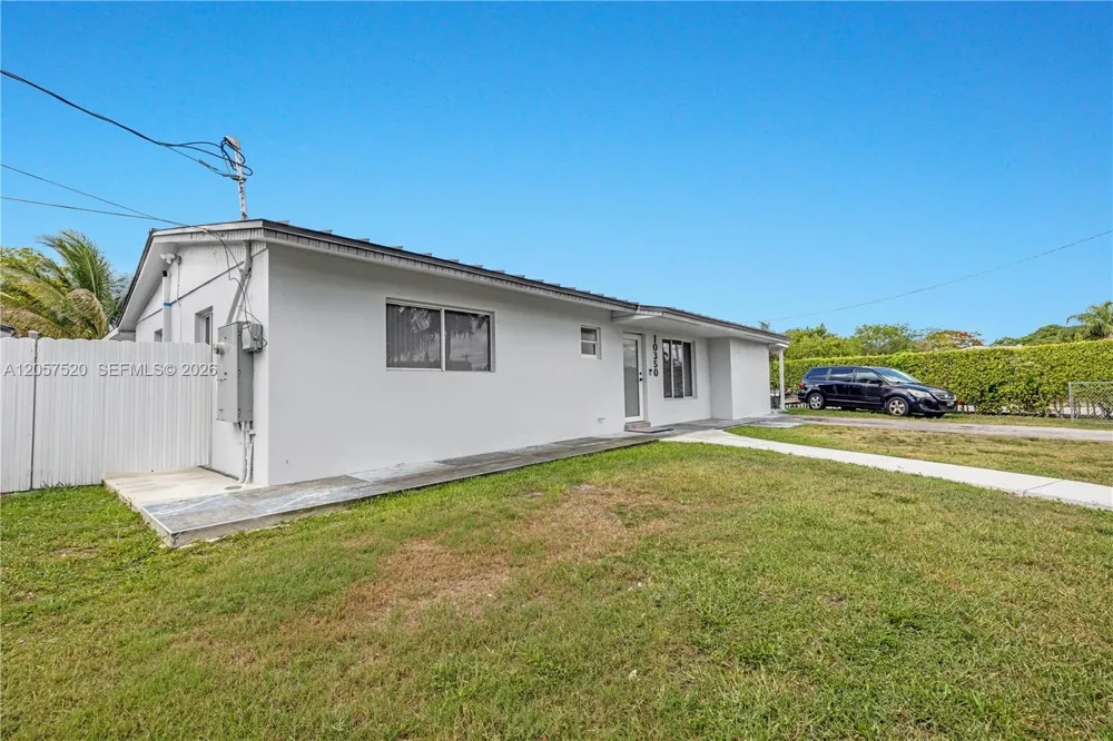 10350 SW 48th St #A Miami, FL 33165