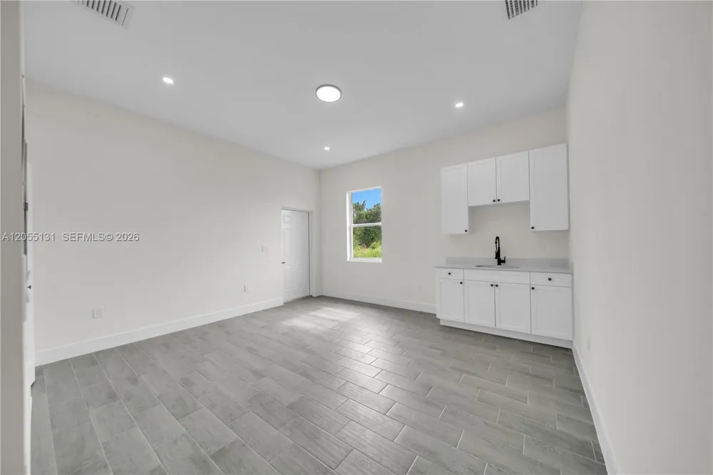 707 Randall Ave Other City - In The State Of Florida, FL 33974