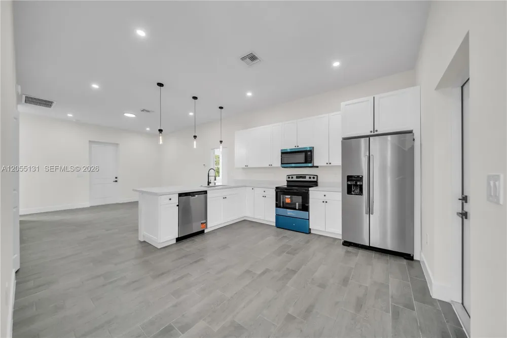 707 Randall Ave Other City - In The State Of Florida, FL 33974