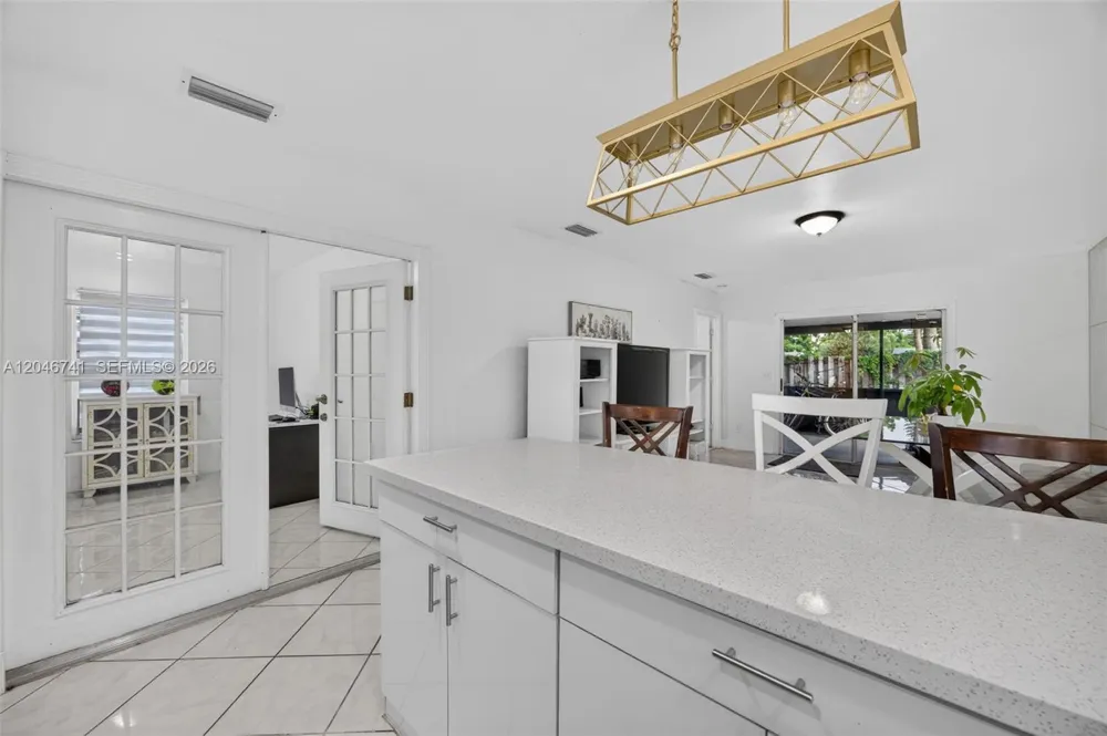 738 SW 7th Ter Florida City, FL 33034