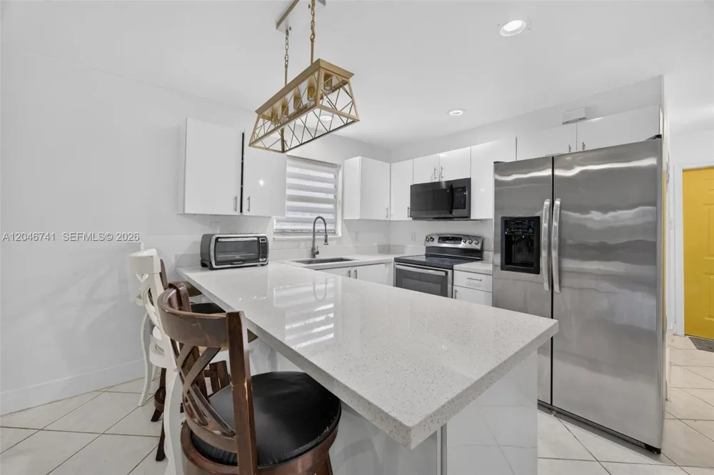738 SW 7th Ter Florida City, FL 33034