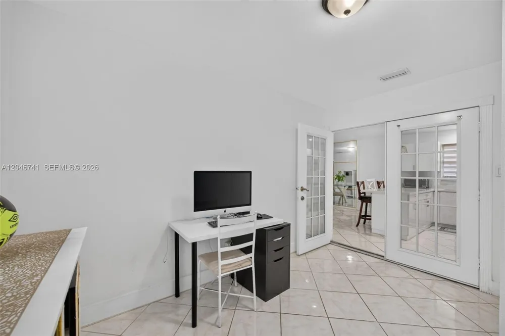 738 SW 7th Ter Florida City, FL 33034
