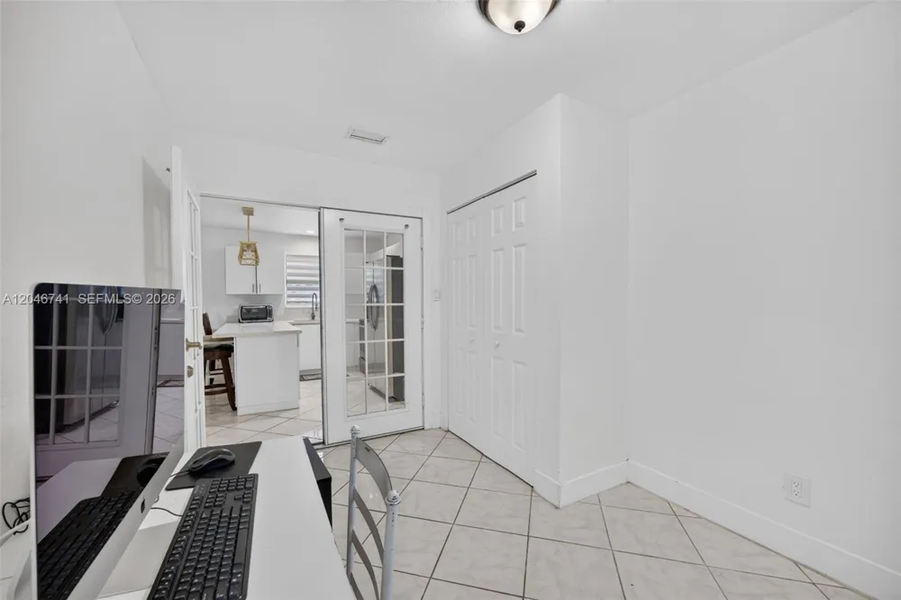 738 SW 7th Ter Florida City, FL 33034