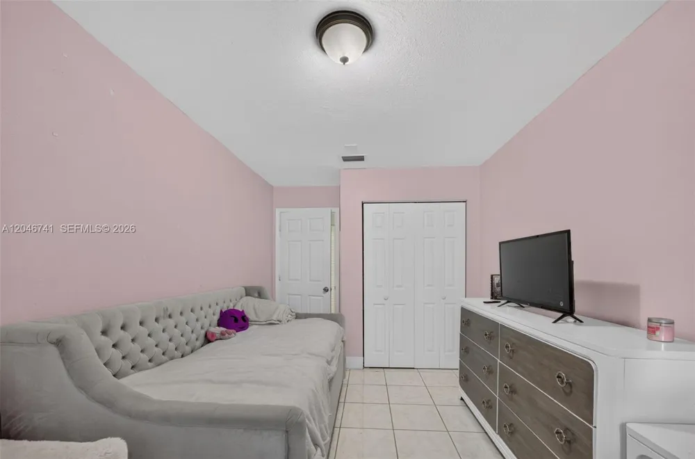 738 SW 7th Ter Florida City, FL 33034