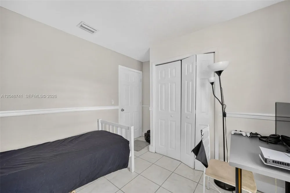 738 SW 7th Ter Florida City, FL 33034