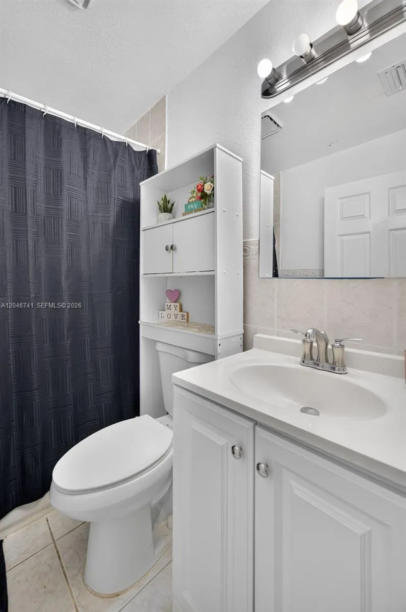 738 SW 7th Ter Florida City, FL 33034