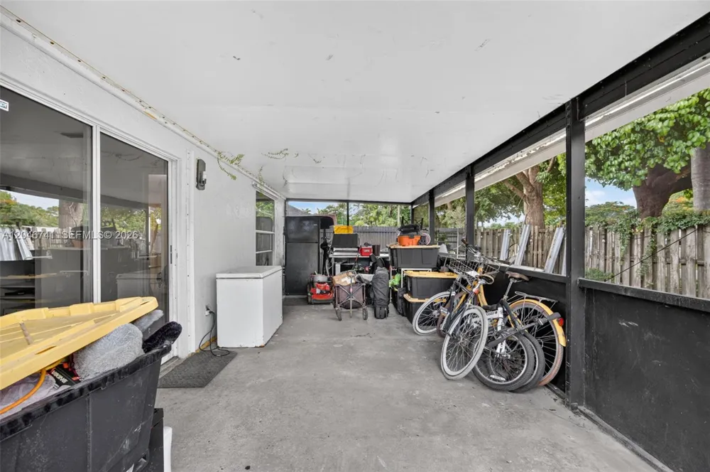 738 SW 7th Ter Florida City, FL 33034
