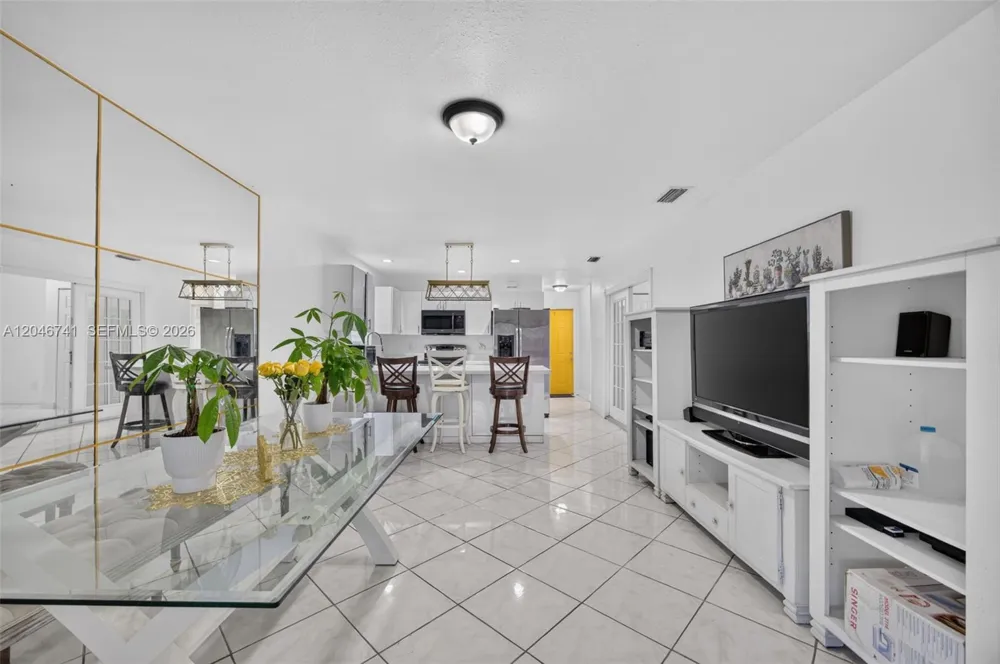738 SW 7th Ter Florida City, FL 33034