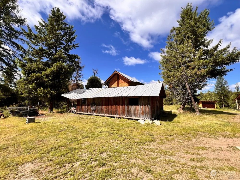 177 First Creek Road Curlew, WA 99118