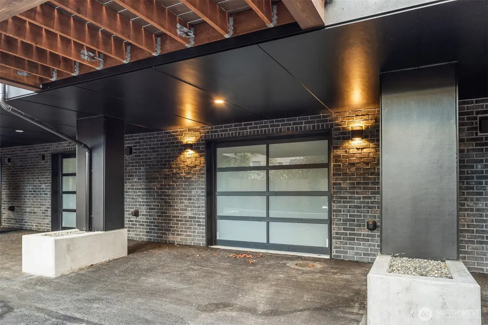 614 5th Avenue S #C108 Edmonds, WA 98020
