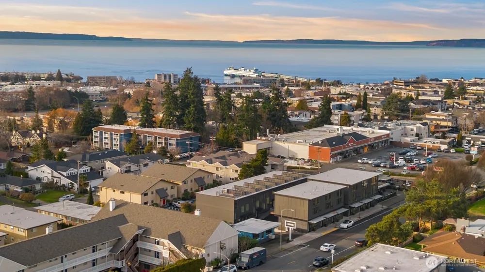 614 5th Avenue S #C108 Edmonds, WA 98020