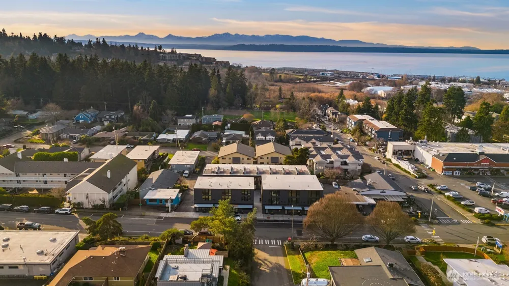 614 5th Avenue S #C108 Edmonds, WA 98020