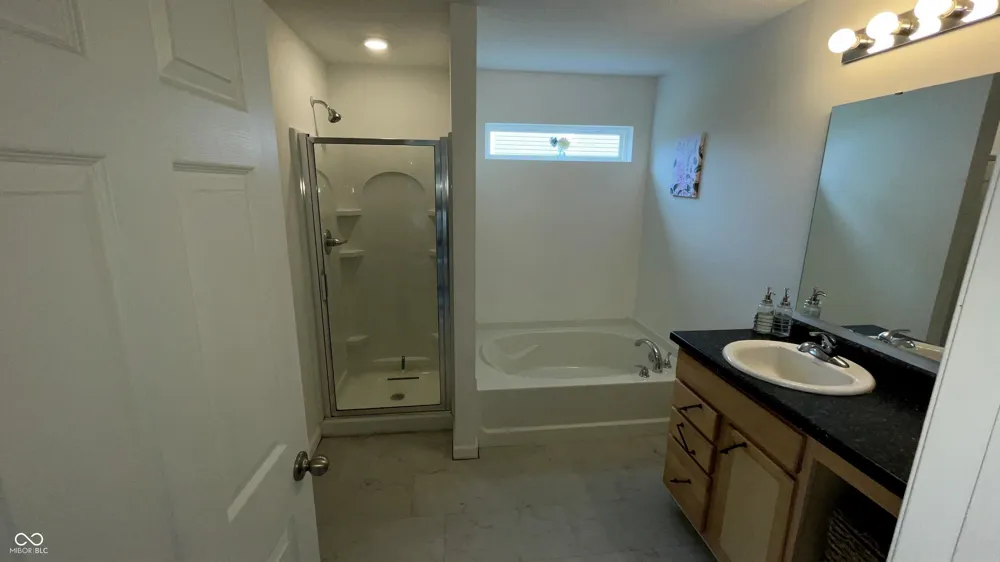 3243 Sand Walk Drive Kokomo, IN 46902
