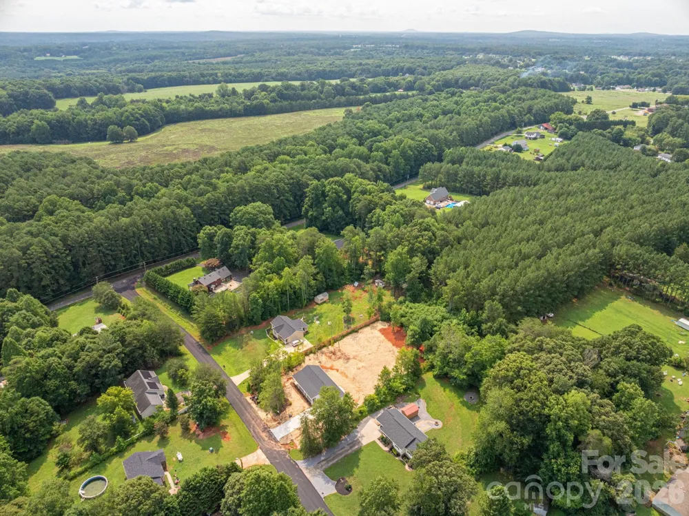 2935 Heavners Farm Court Lincolnton, NC 28092