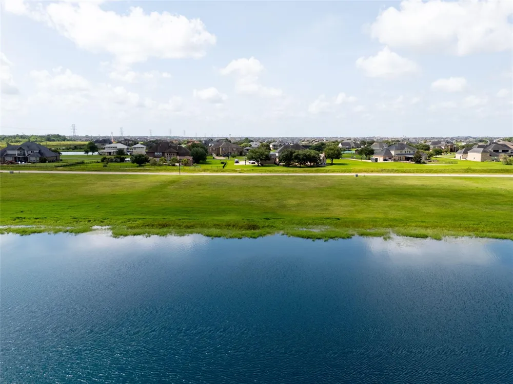211 Hall Thompson Road Katy, TX 77493