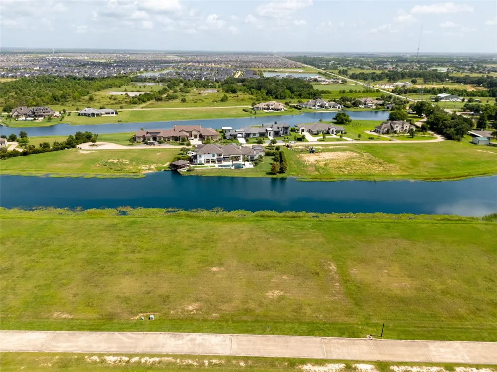 211 Hall Thompson Road Katy, TX 77493