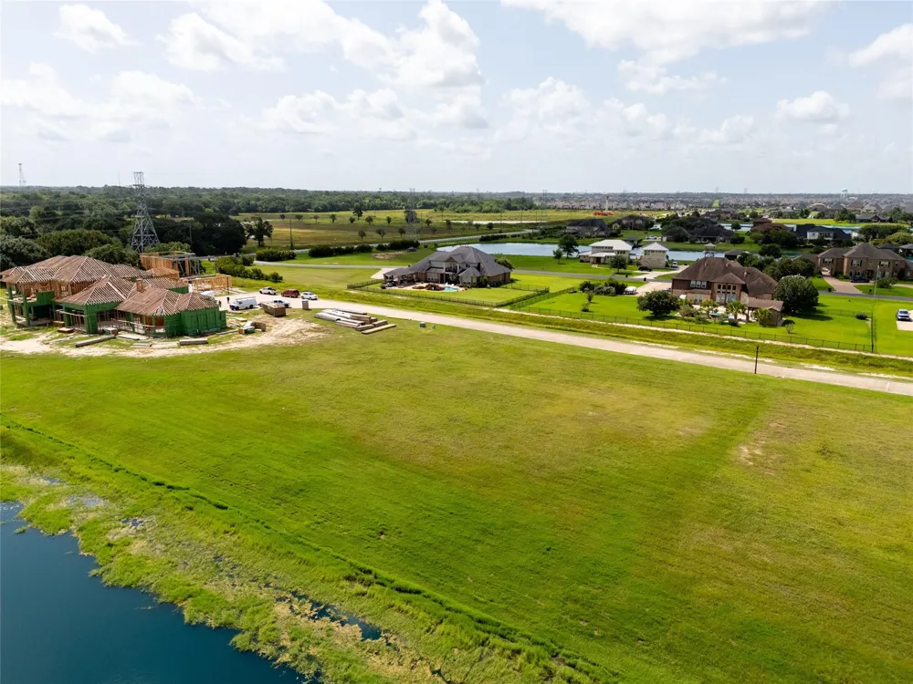 215 Hall Thompson Road Katy, TX 77493