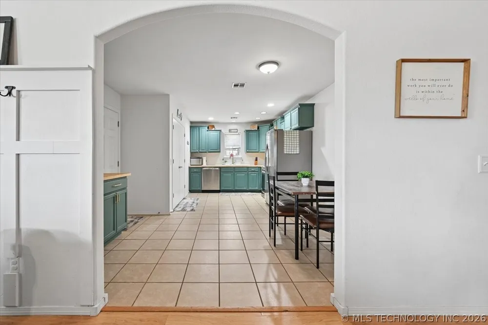 63 W Fairlane Drive Sapulpa, OK 74066