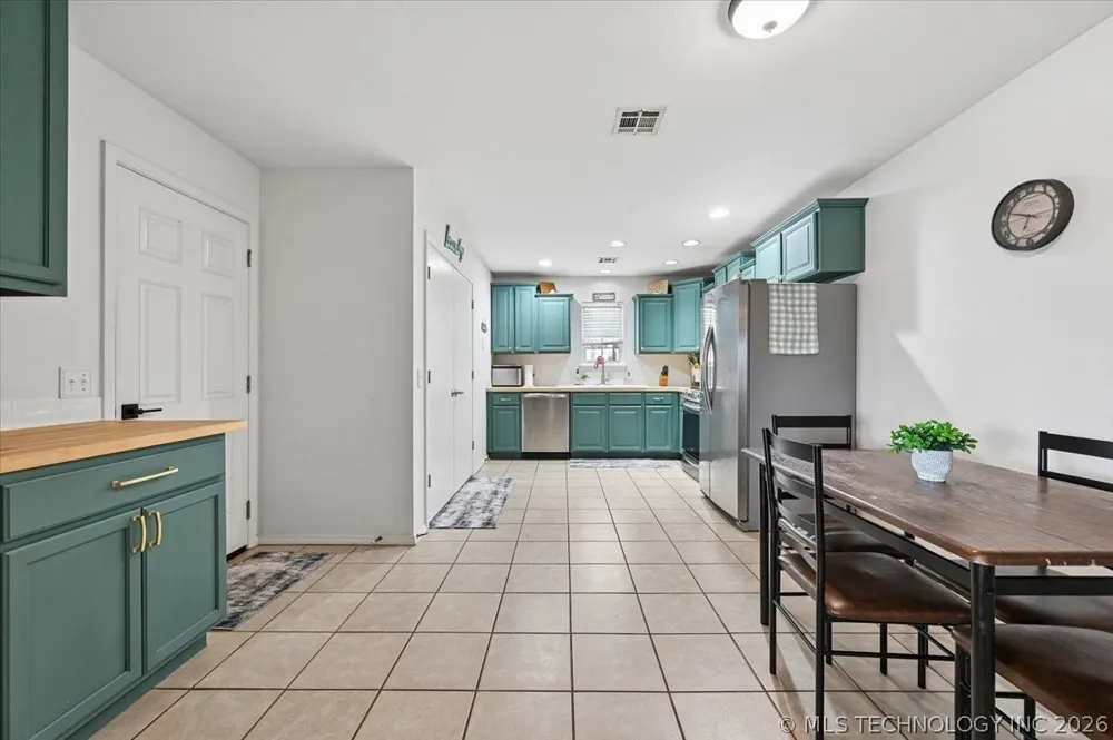 63 W Fairlane Drive Sapulpa, OK 74066