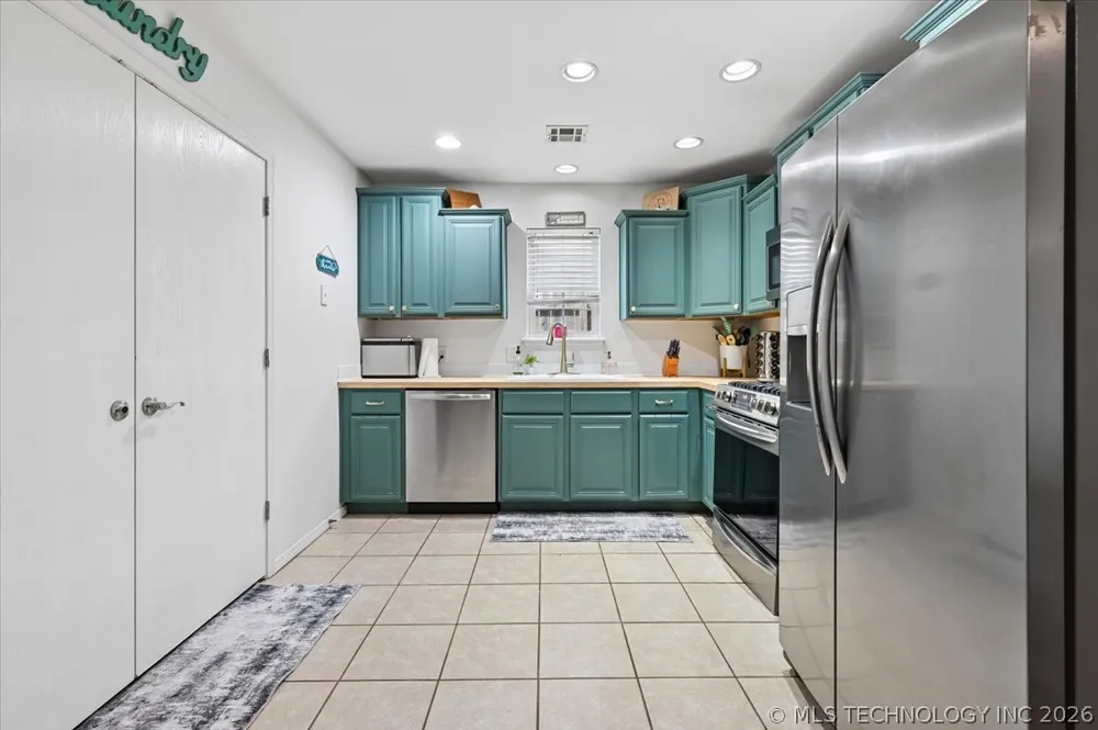 63 W Fairlane Drive Sapulpa, OK 74066