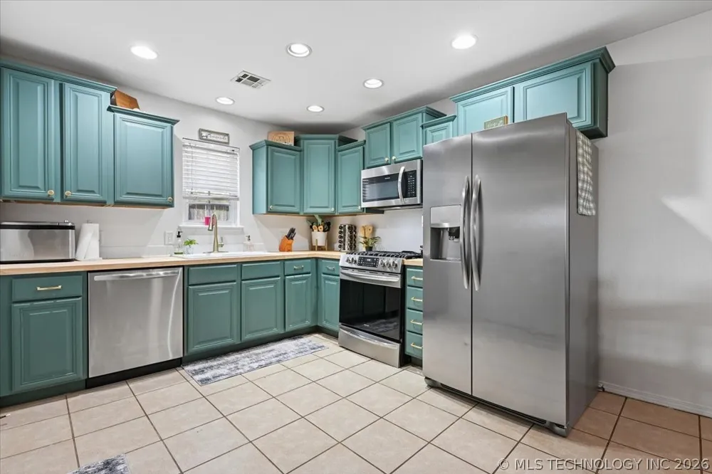 63 W Fairlane Drive Sapulpa, OK 74066
