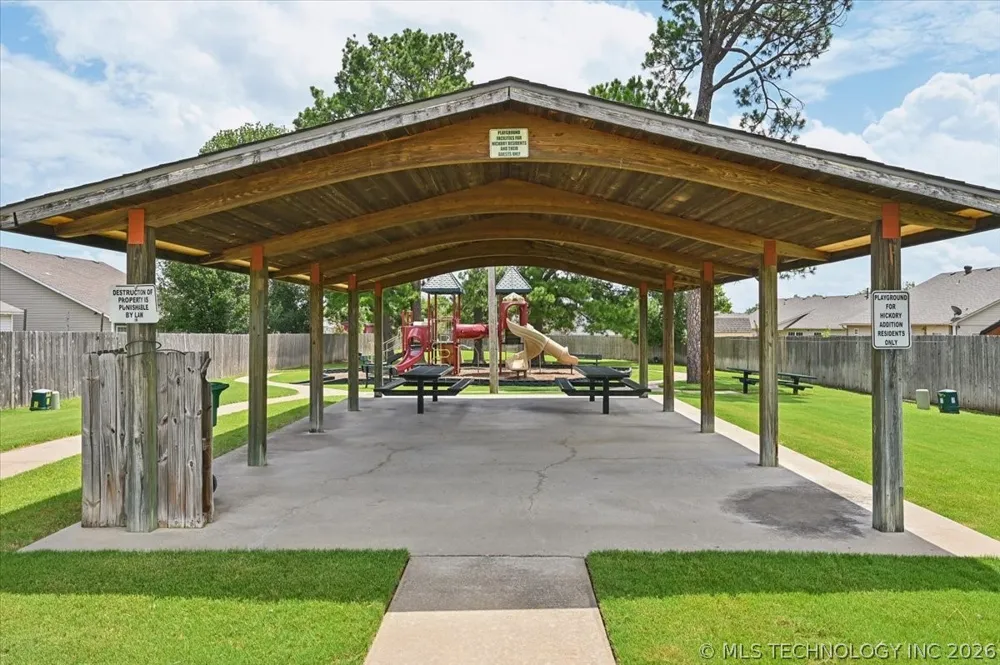 63 W Fairlane Drive Sapulpa, OK 74066