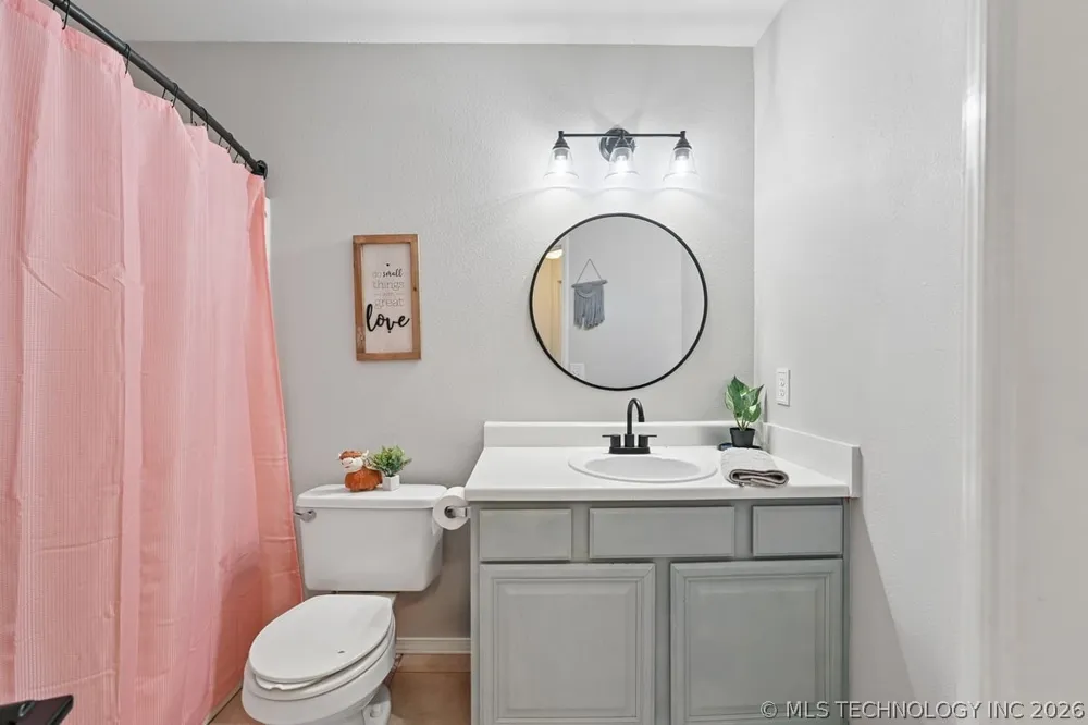 63 W Fairlane Drive Sapulpa, OK 74066