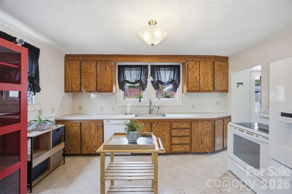 114 York Avenue Kannapolis, NC 28083