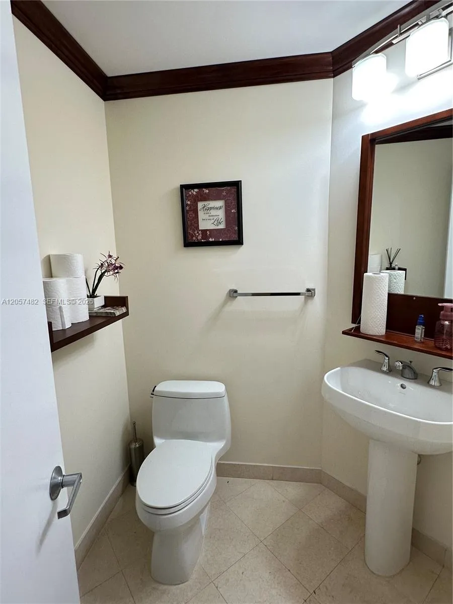 1060 E BRICKELL AV #3001 Miami, FL 33131