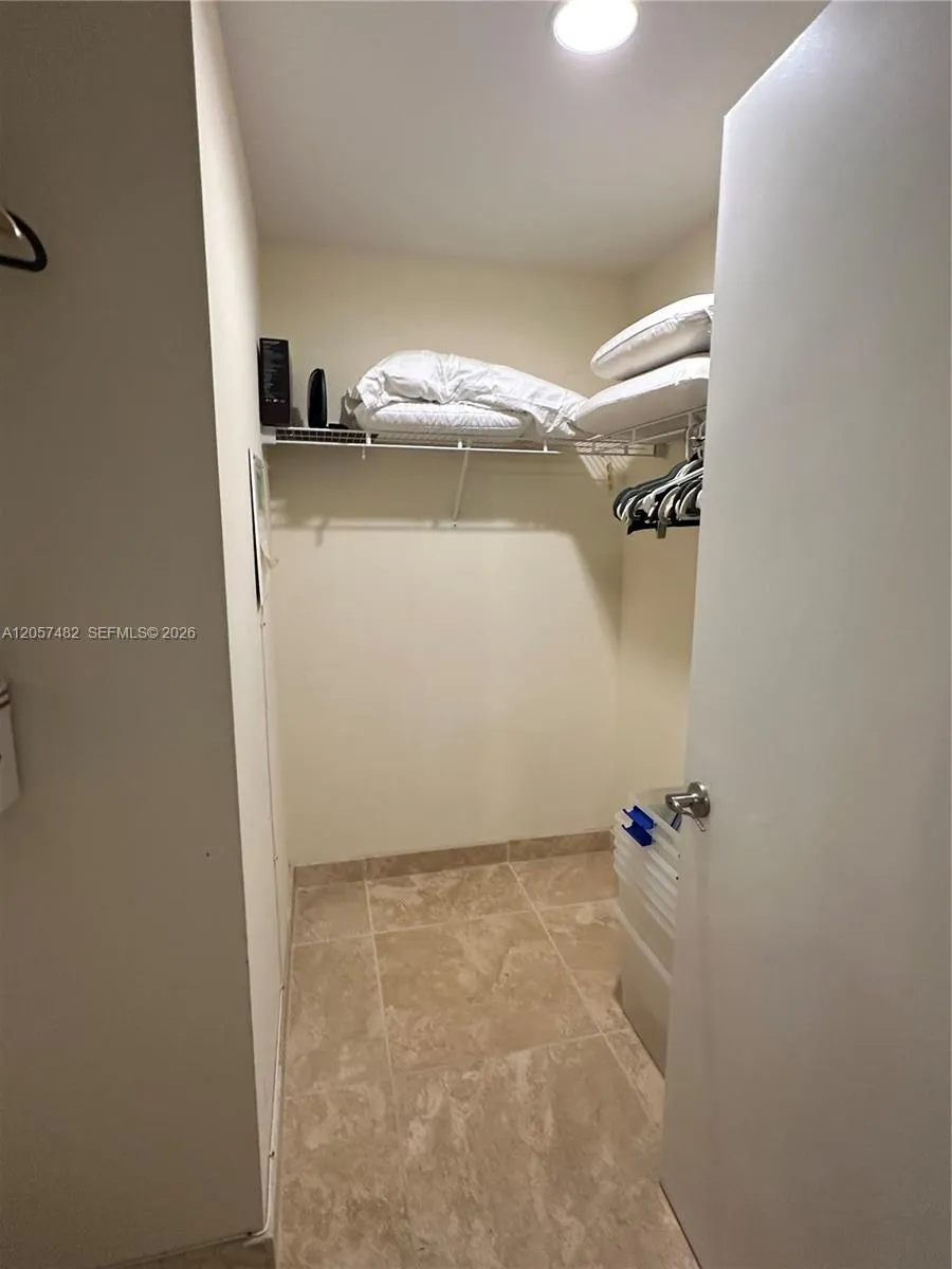 1060 E BRICKELL AV #3001 Miami, FL 33131
