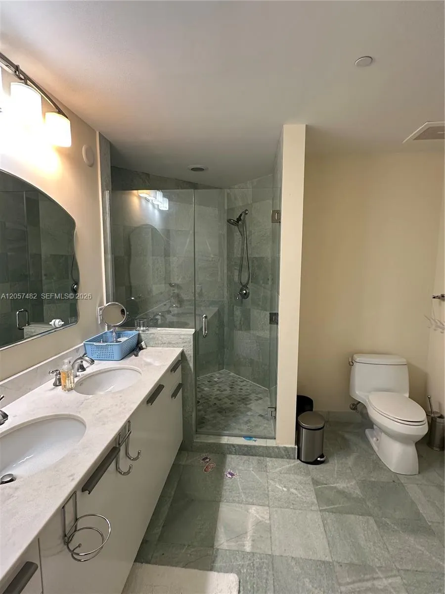1060 E BRICKELL AV #3001 Miami, FL 33131