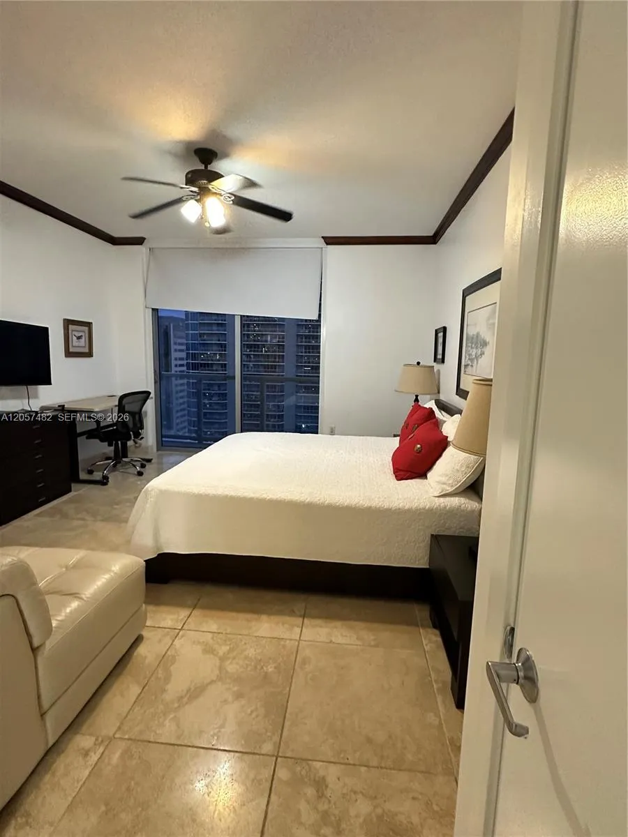 1060 E BRICKELL AV #3001 Miami, FL 33131