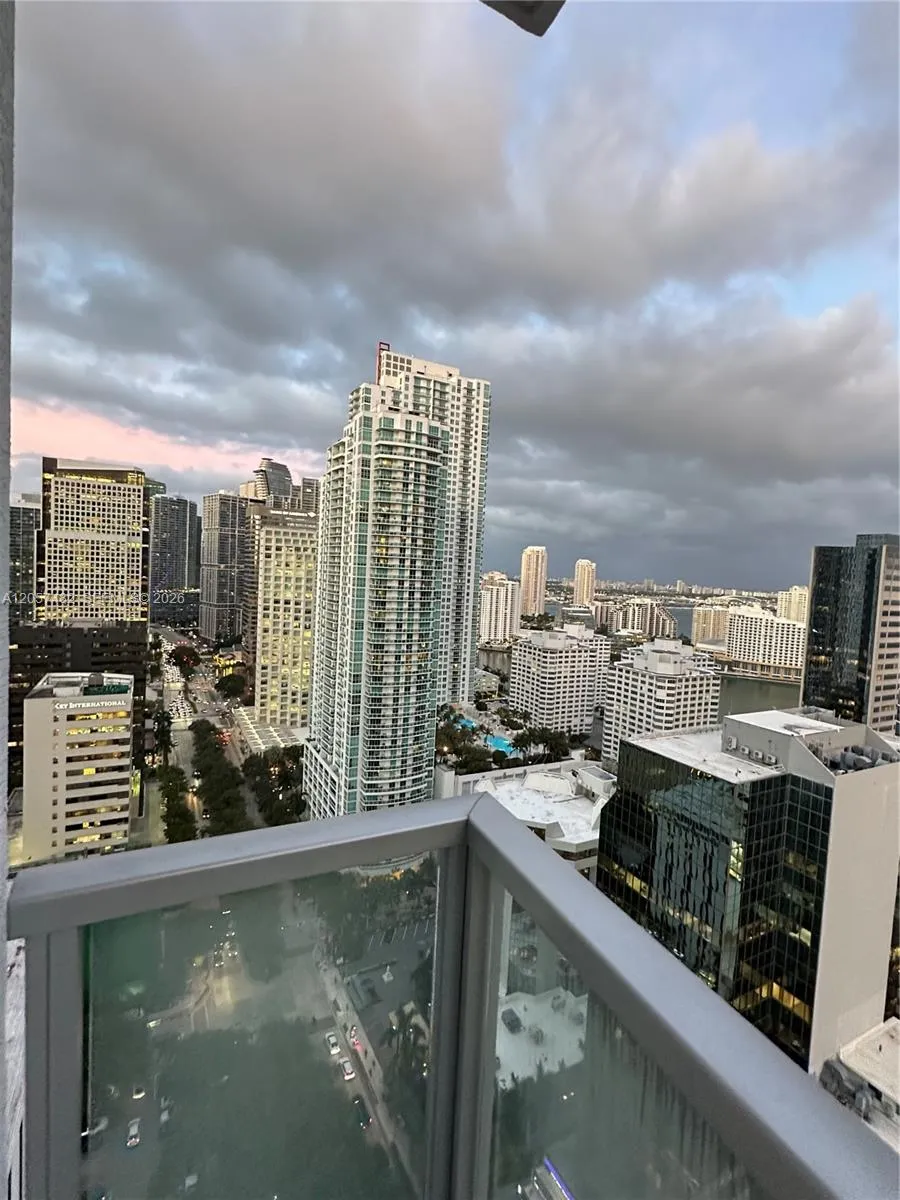 1060 E BRICKELL AV #3001 Miami, FL 33131
