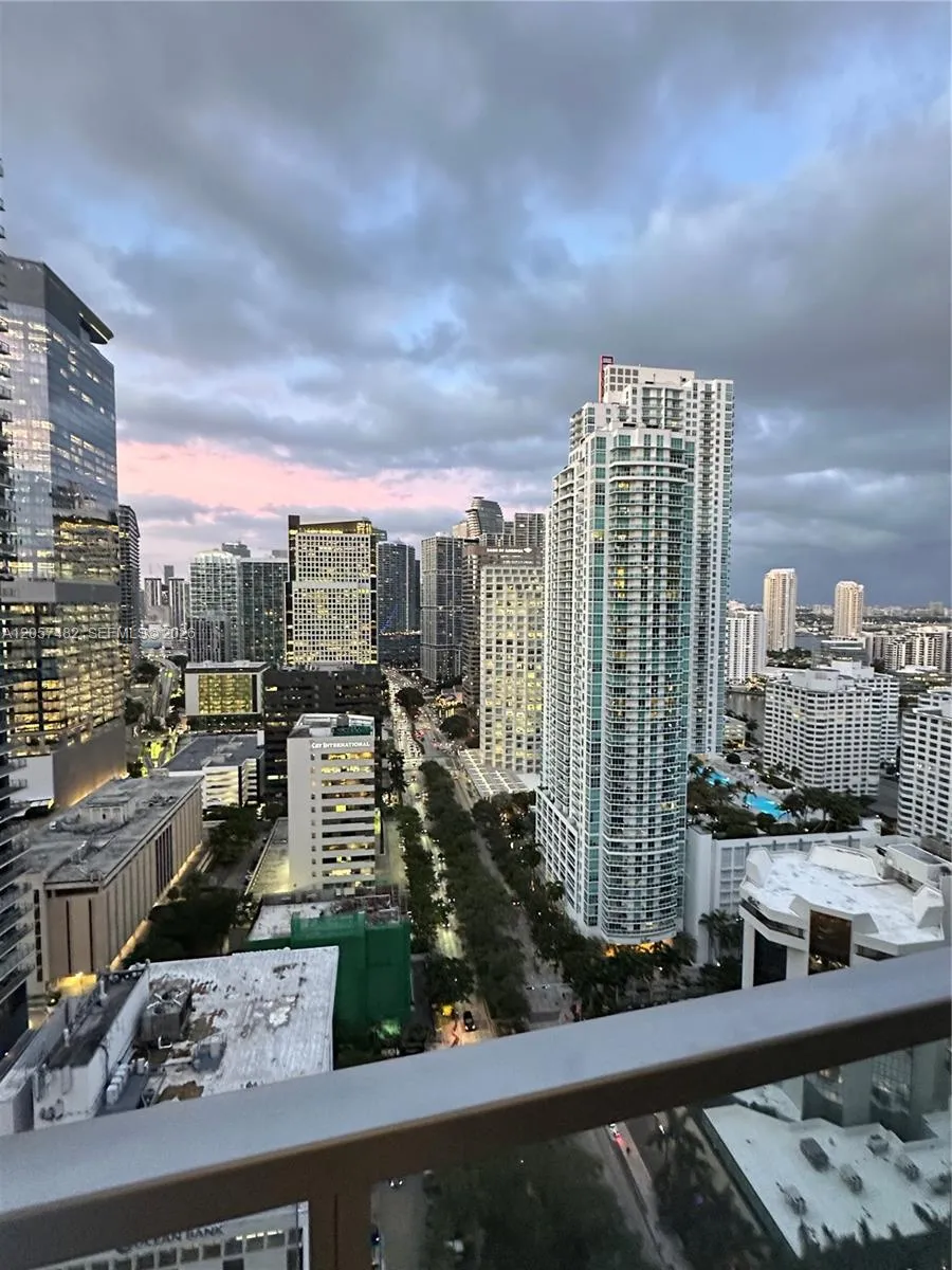 1060 E BRICKELL AV #3001 Miami, FL 33131